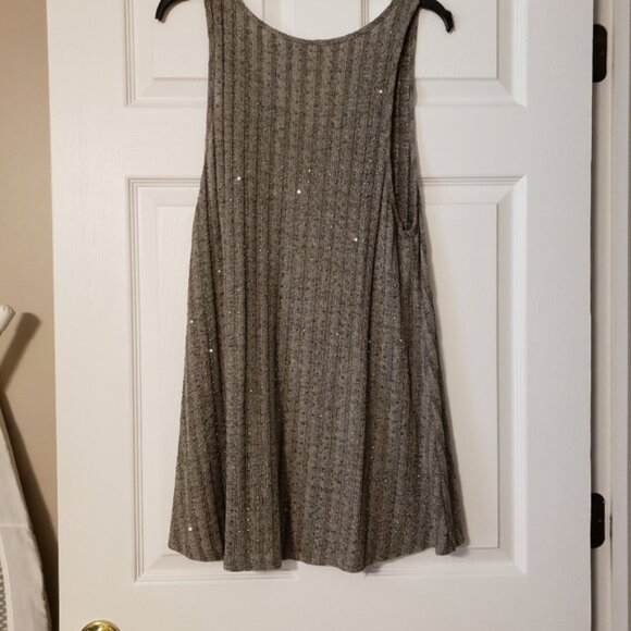 Top - Picture 3 of 3